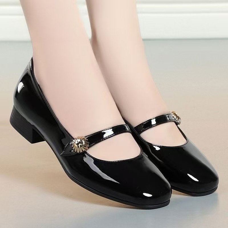Womens Heels - 여성용 빈티지 메리 제인 슈즈, 광택이