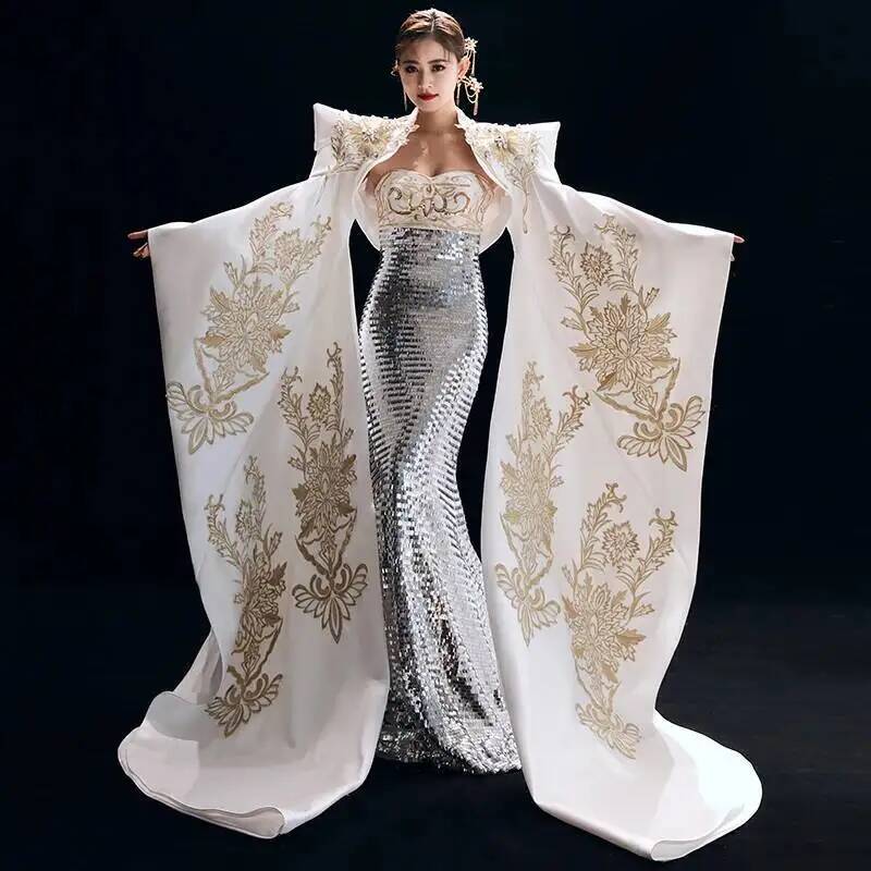 정장은 위엄 있고 우아하며 날씬한 중국 스타일로, 무대 - Evening Gown 리뷰 및 가격